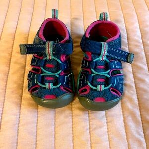 Keen baby hiking shoes